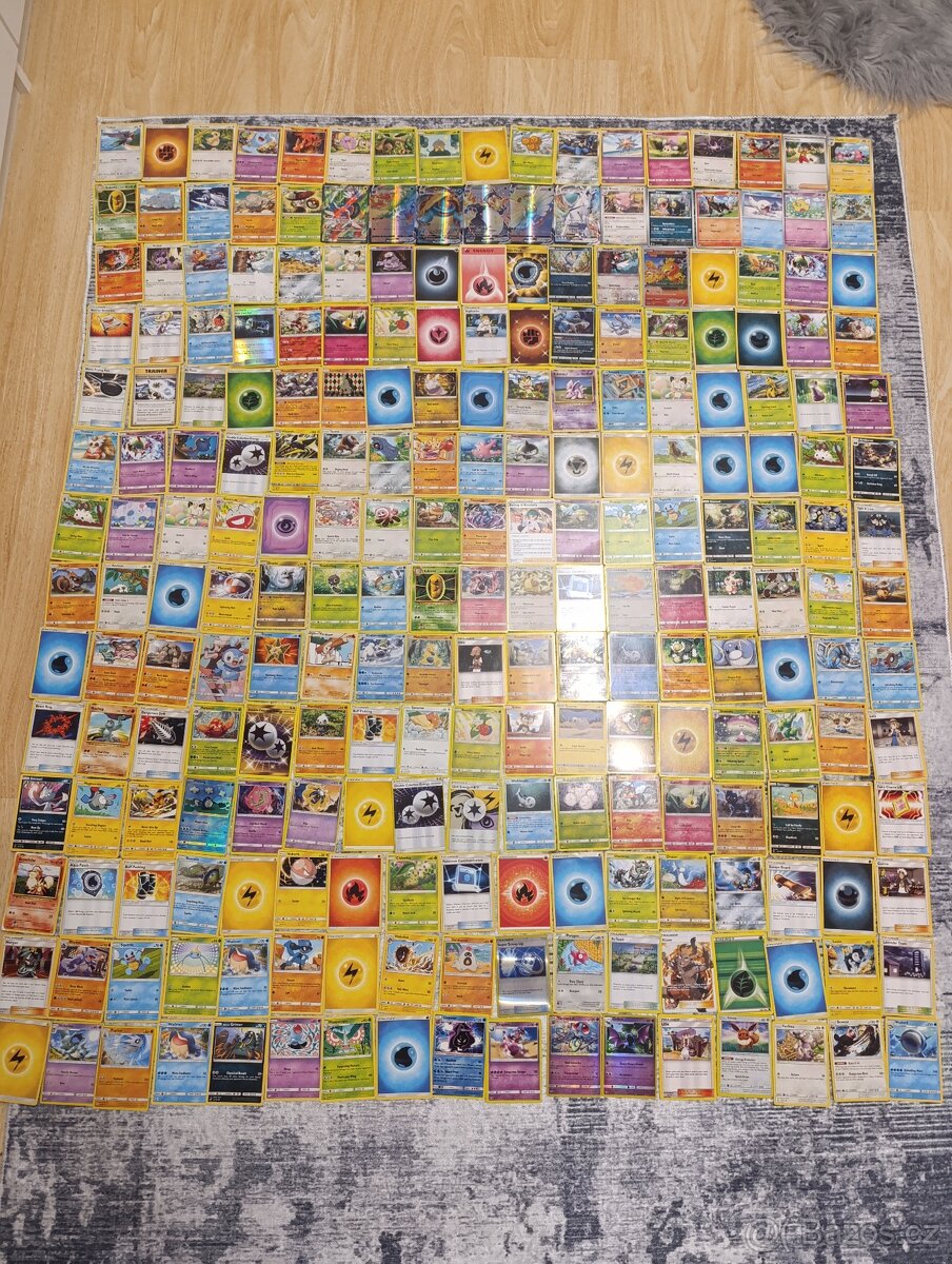 Pokémon karty a krabičky