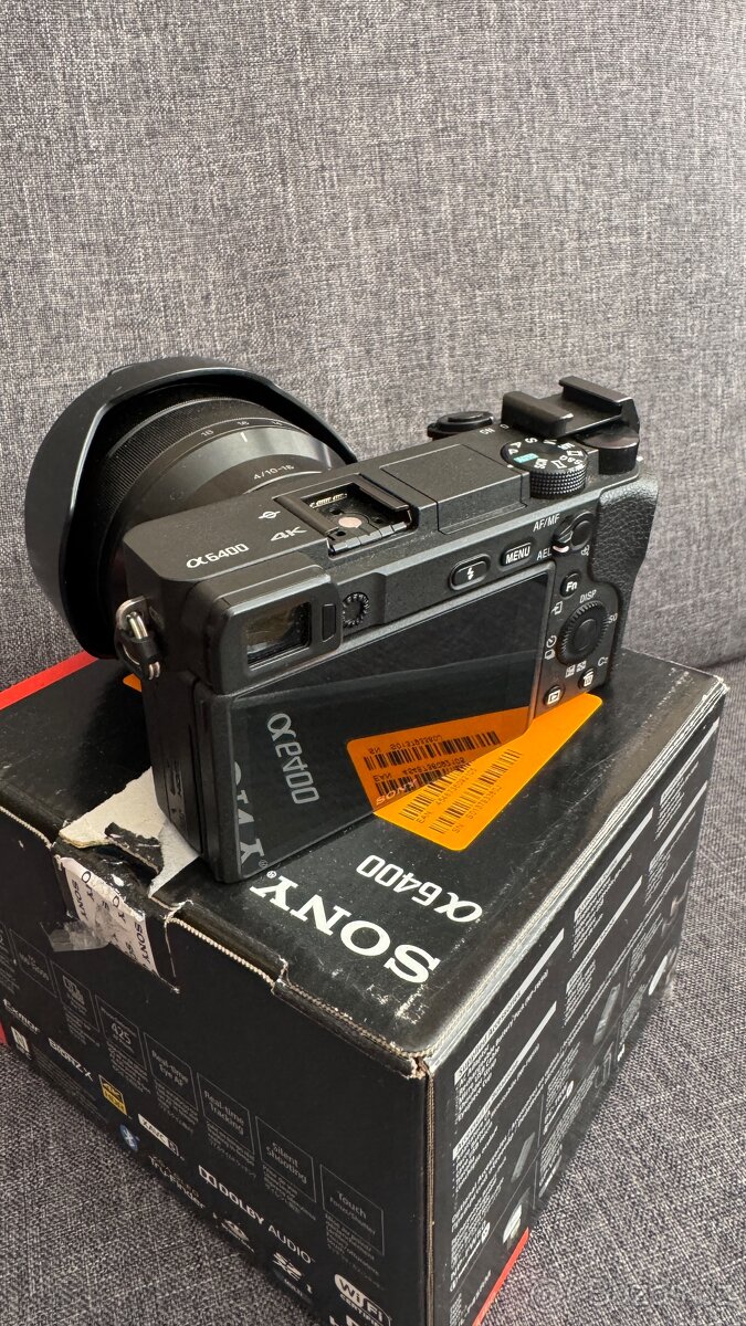 Sony A6400 + Sony 10-18 + Sony 16-50