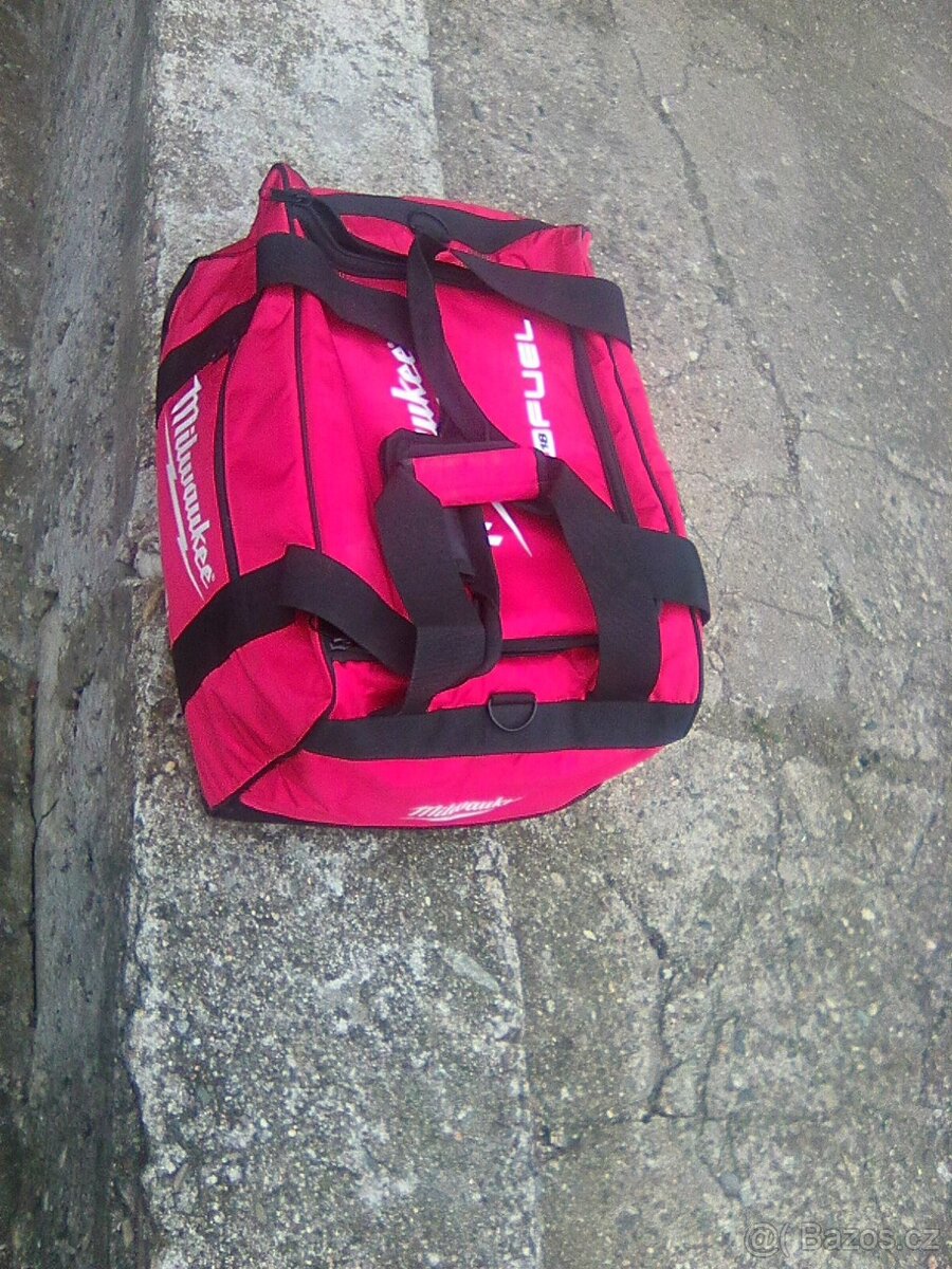 Milwaukee M12 a M18 Brašna na nářadí s kolečkama