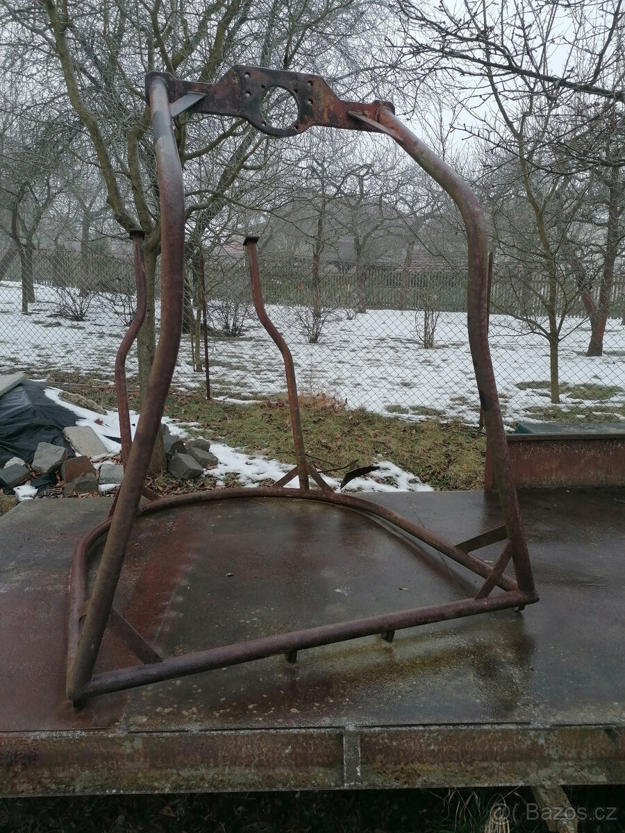 Ochraný rám zetor 4011