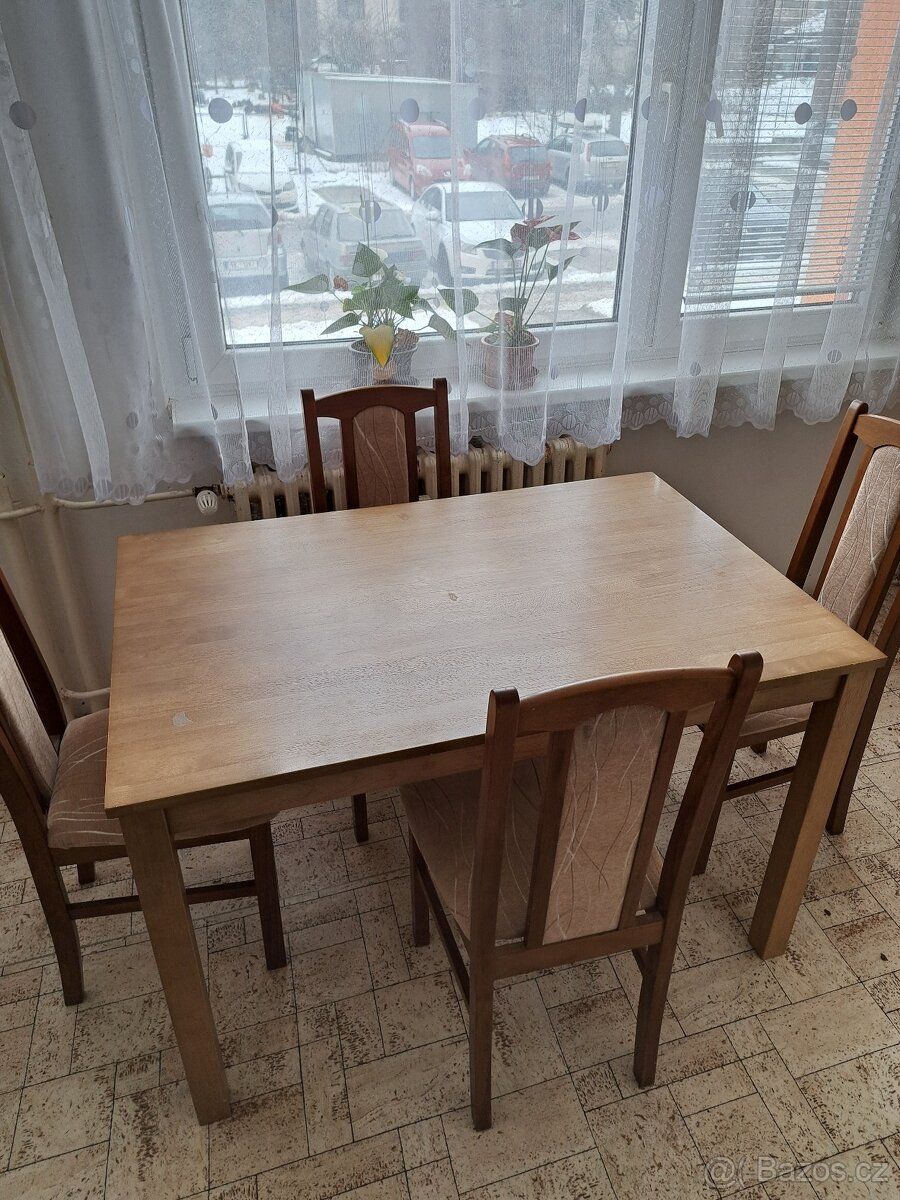 Jídelní stůl+židle