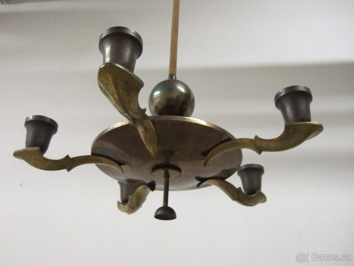 Starý mosazný lustr