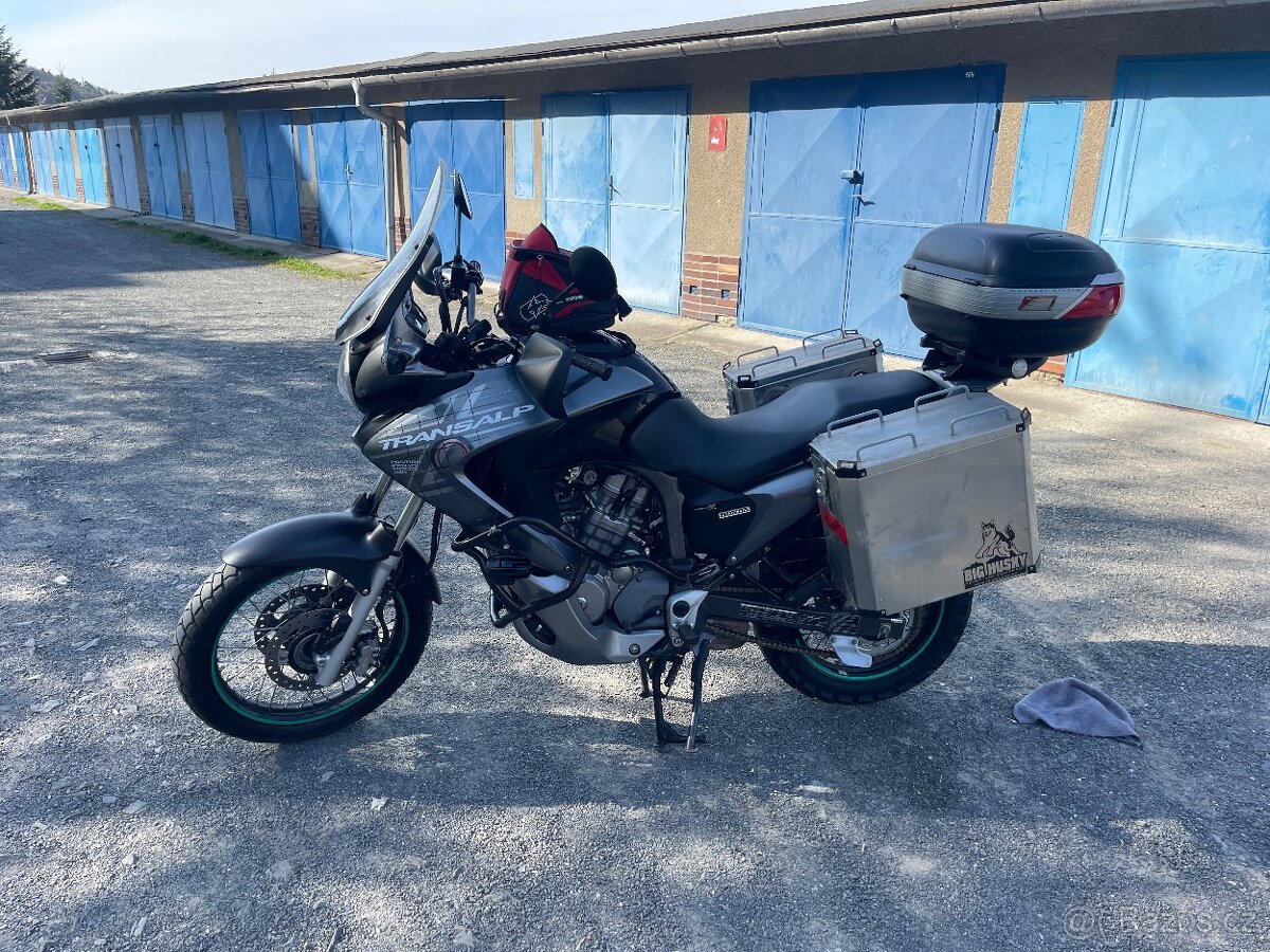Honda transalp xl 700