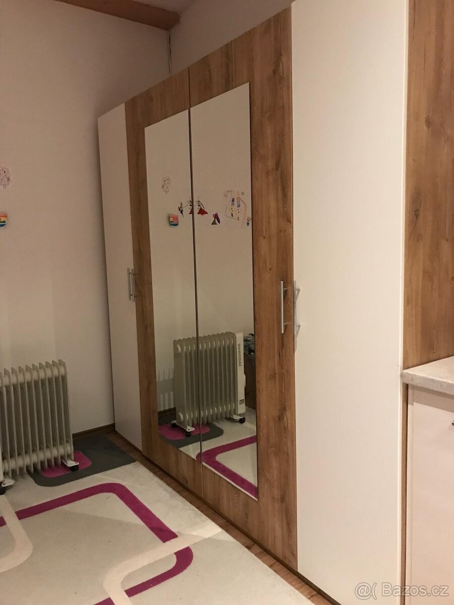 Velká čtyřdveřová šatní skříň Big 4-door Wardrobe