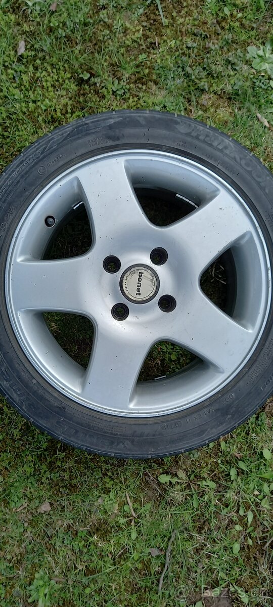 Alu kola Bene PEUGEOT/FORD 15",pneu 195/50R15,podložky 20 m