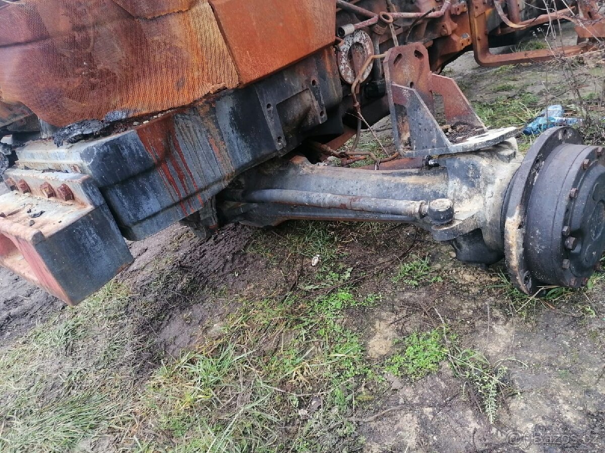 Dily na Ford New Holland 8160 1996r.