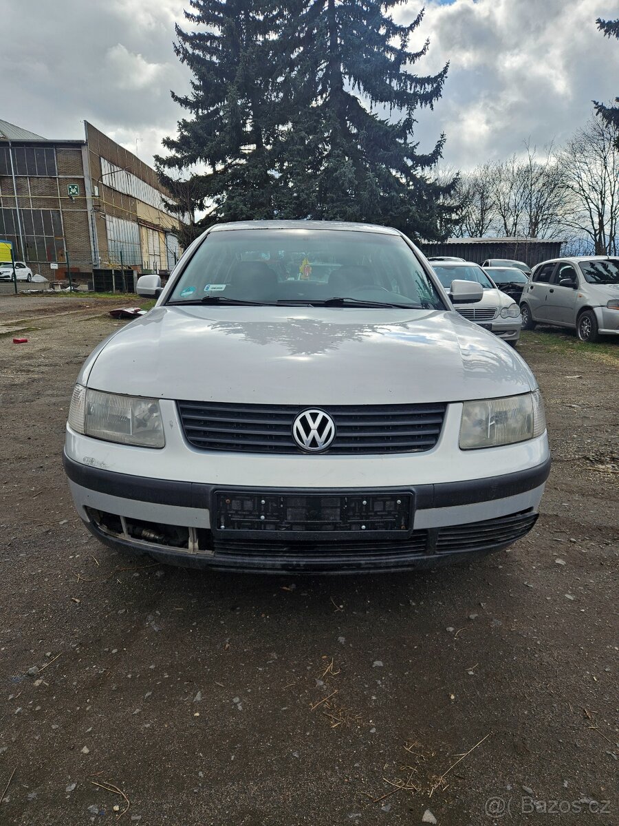 Volkswagen Passat r.v. 2000 1.6 benzínové 75kw