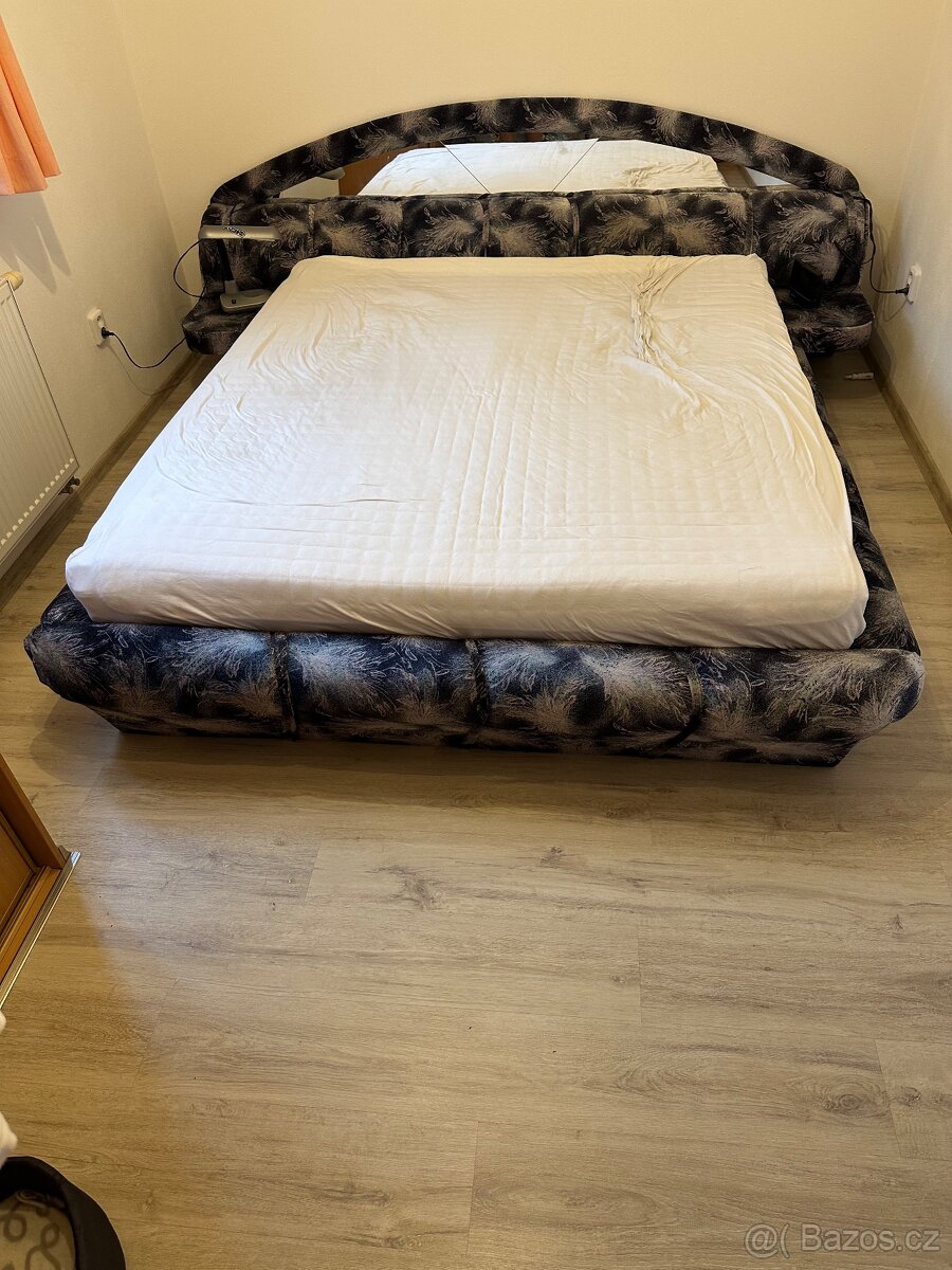 Manželská postel