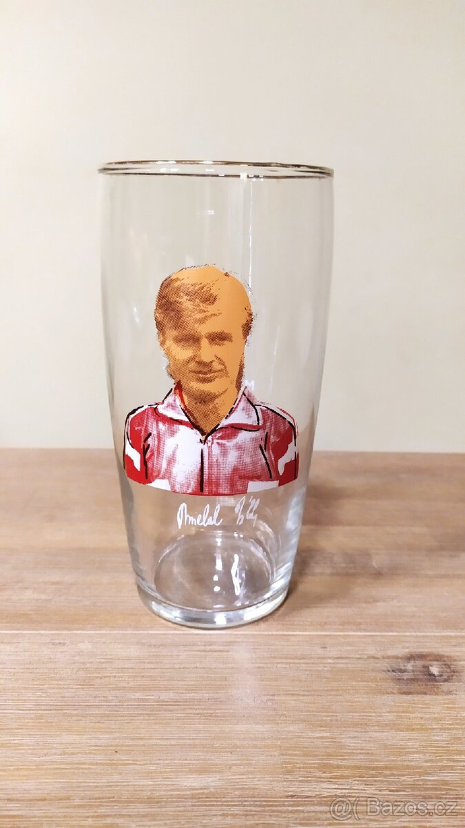 Starý pivní půllitr MS Itálie 1990 Michal Bílek