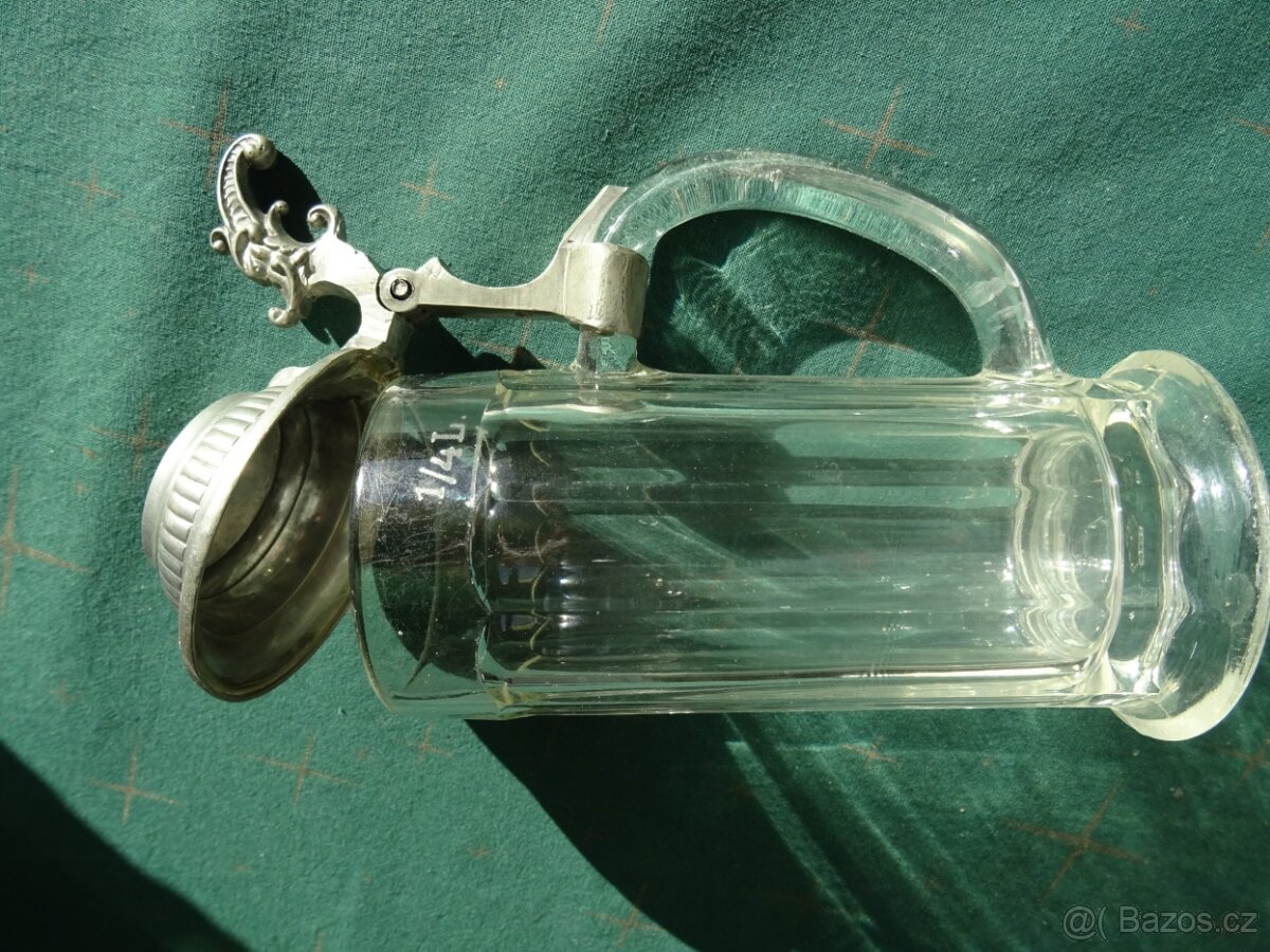 korbel starý s cínovým víčkem,kolem 1900