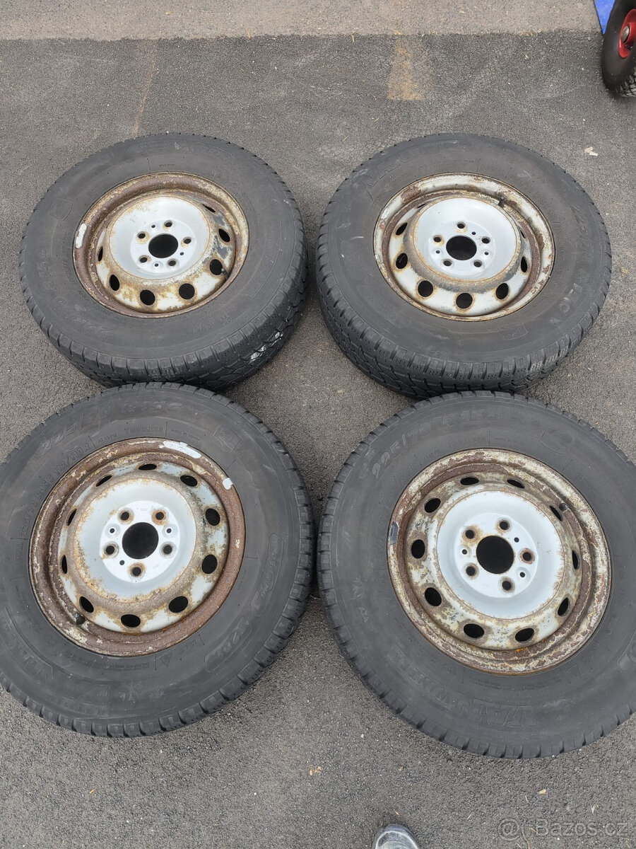 Zimní kola a disky na Peugeot Boxer, R15 C, 225/70