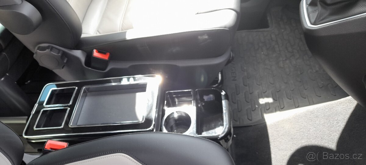 Konzole mezi sedačky VW Transporter, Proace, Traveller
