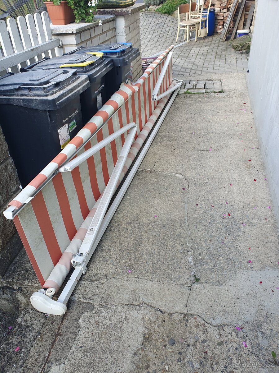 Výsuvná markýza 4x2.5 m