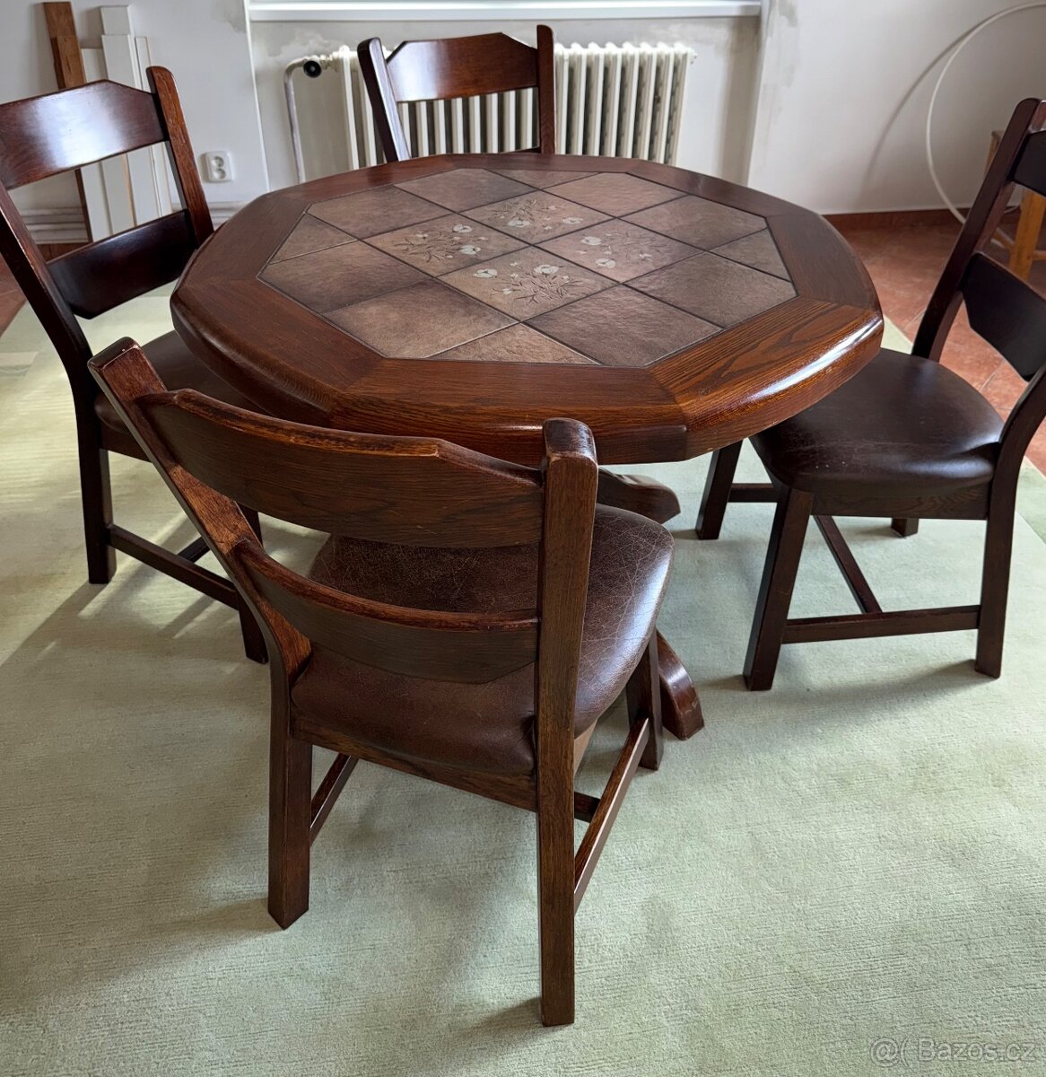 Jídelní set v holandském stylu