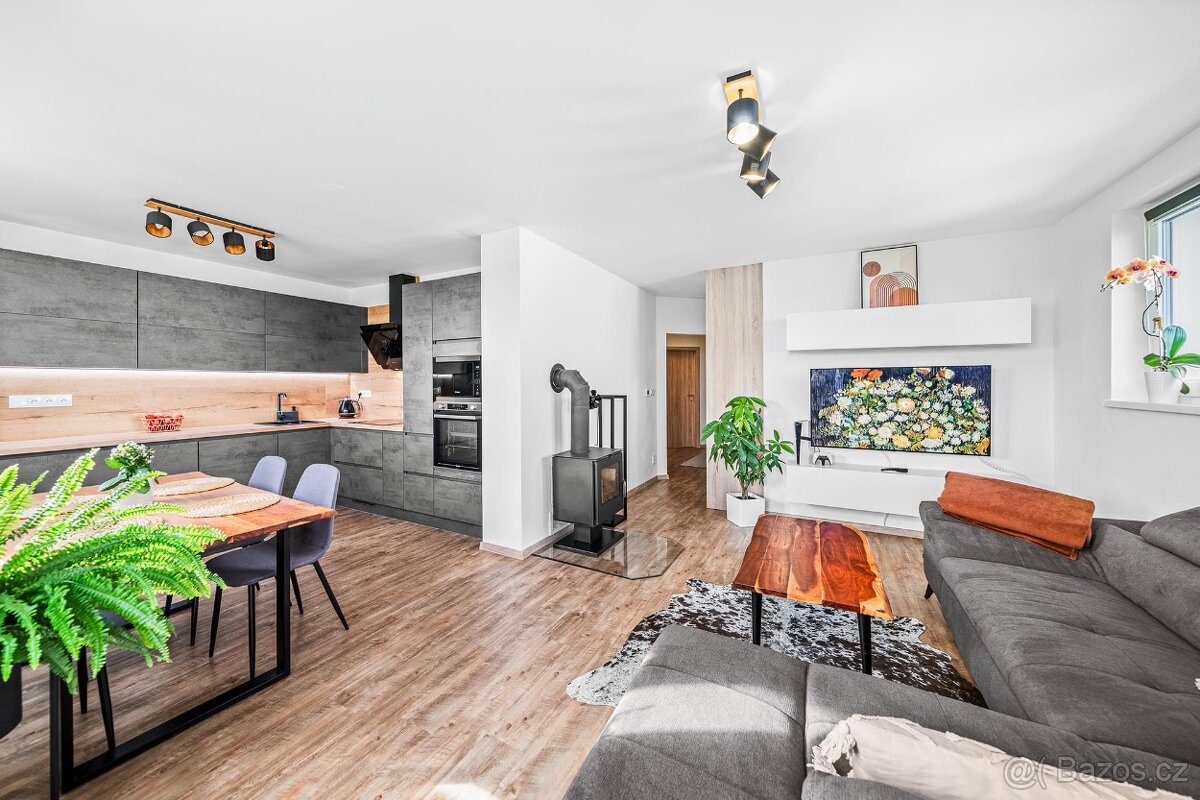 Prodej bytu 4+kk 82 m² Vejprnice - Plzeň