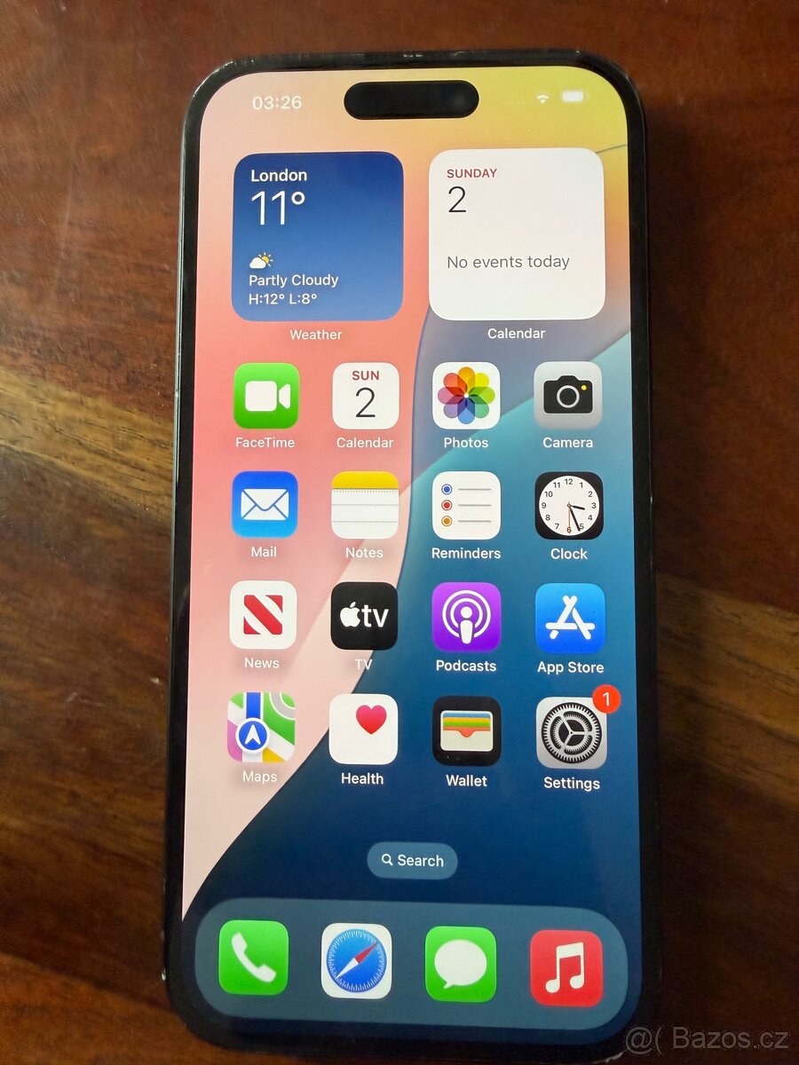 Iphone 16 256GB cerny. Rok stary.