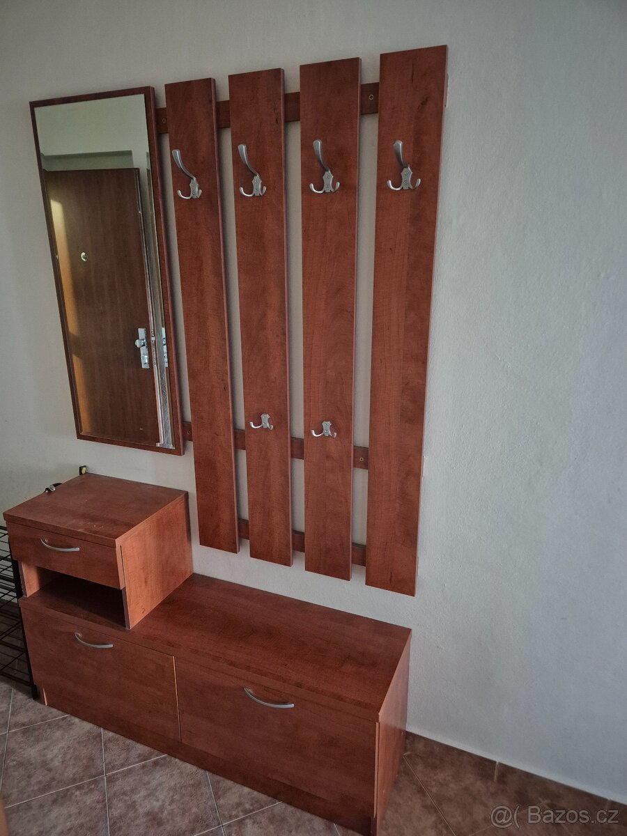 Předsíňová stěna, botník