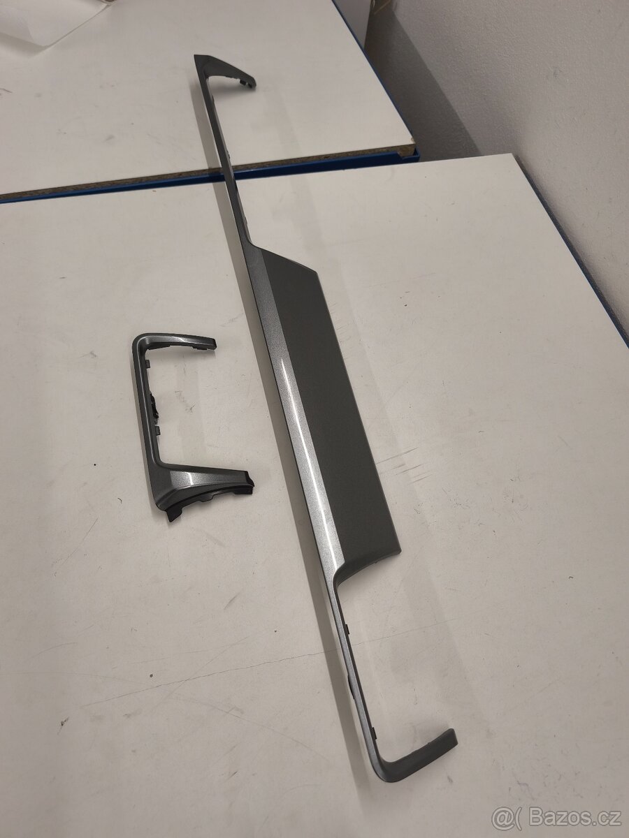 Ozdobná lišta Škoda rapid