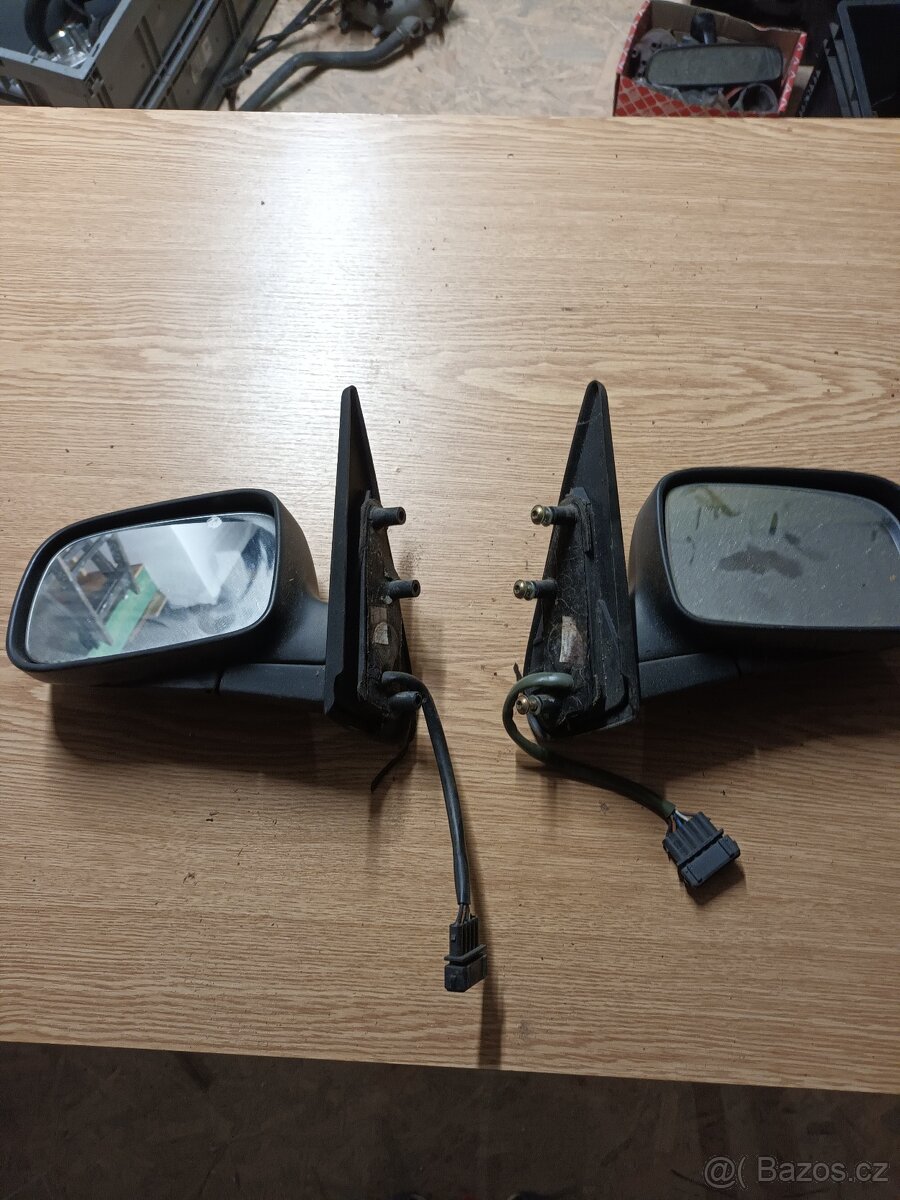 Zrcátka škoda felicie