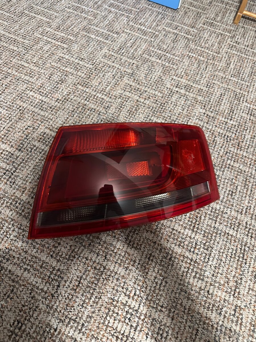 Světlo Audi A4 b7 Kabrio