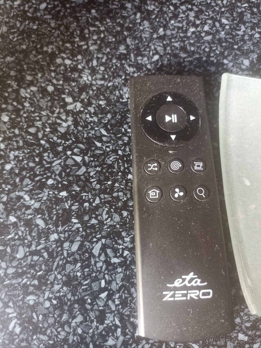 Robotický vysavač ETA