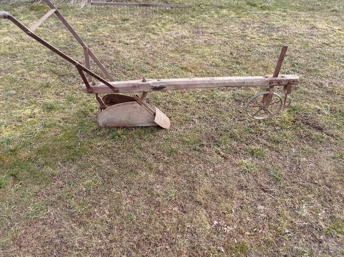Staré hospodářské nářadi