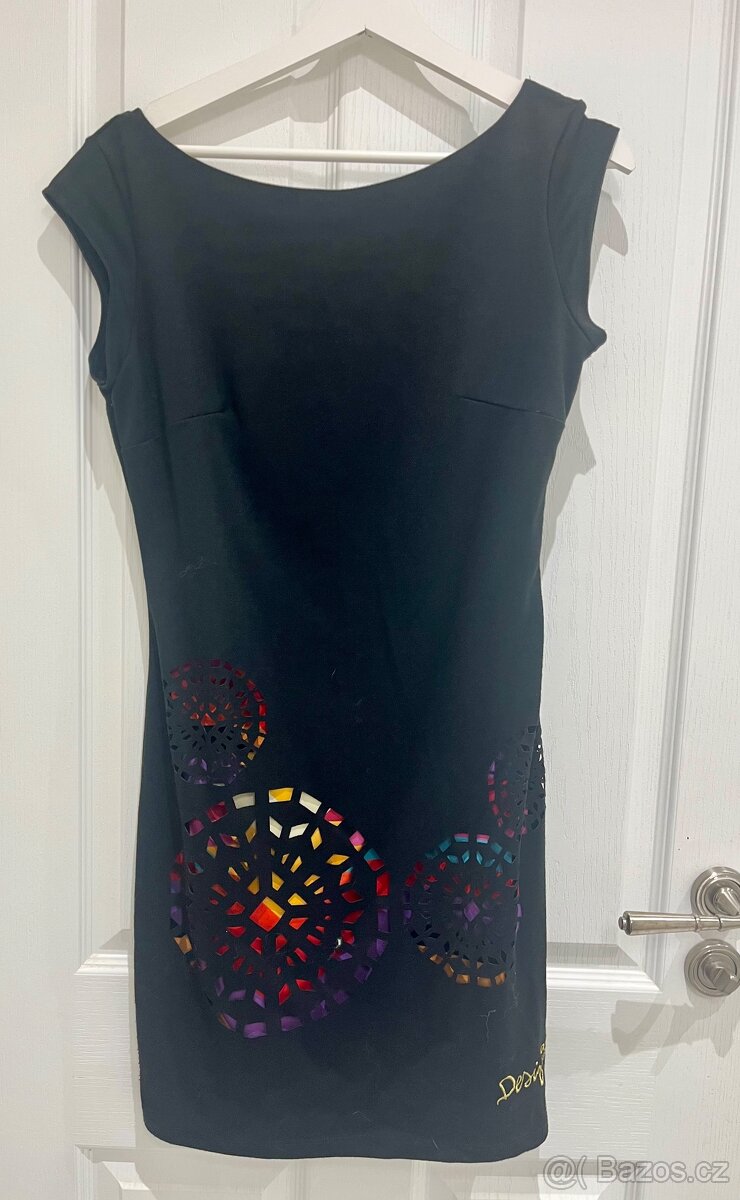 Desigual originál pouzdrové šaty