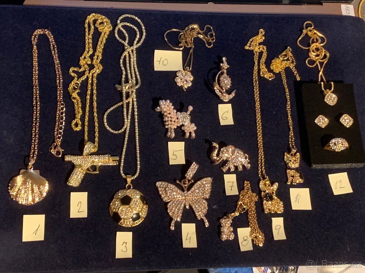 přívěs zirkonový