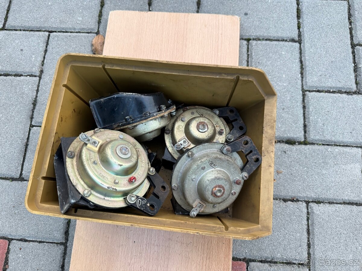 Volha Gaz 24, nový originální klakson