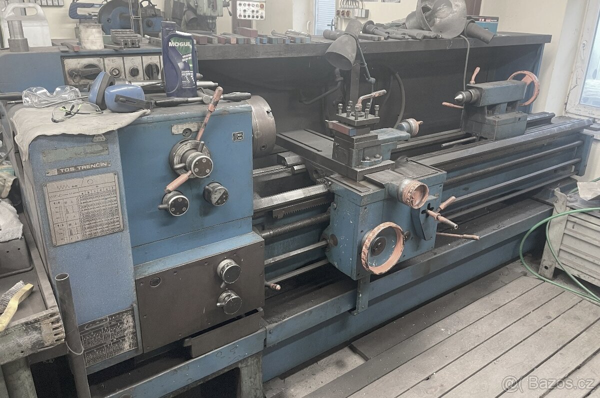 Soustruh hrotový SUI 50/2000