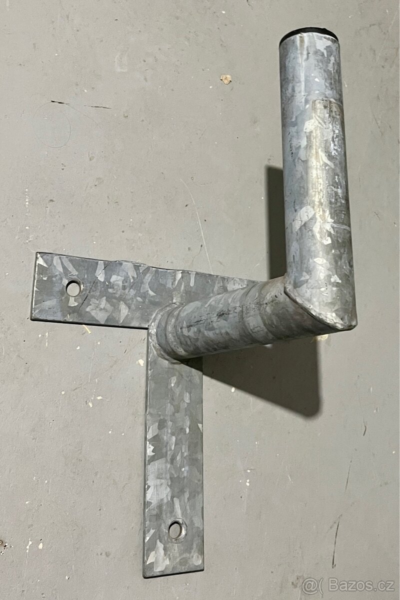 Konzole, výložník