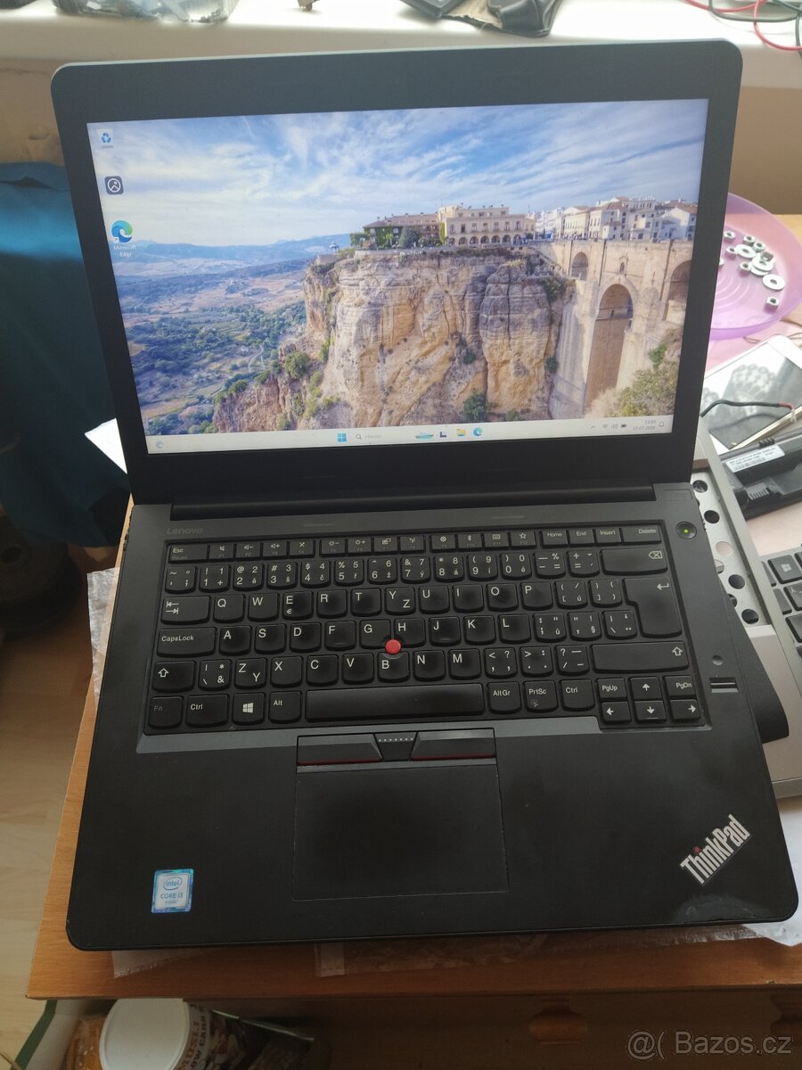 Notebook Lenovo Intel i3 6.generace;Windows 11
