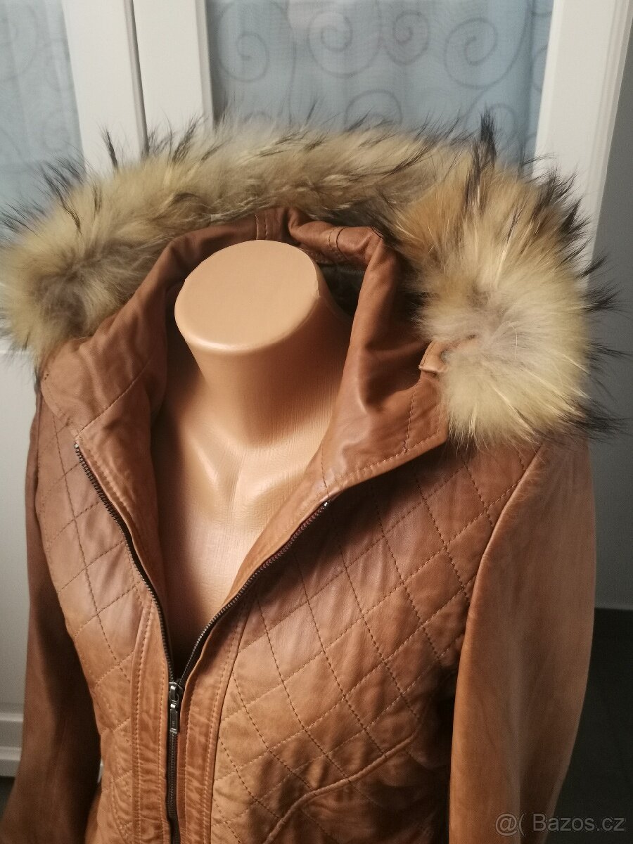 Dámská kožená jarní bunda parkr kabát s kožešinou