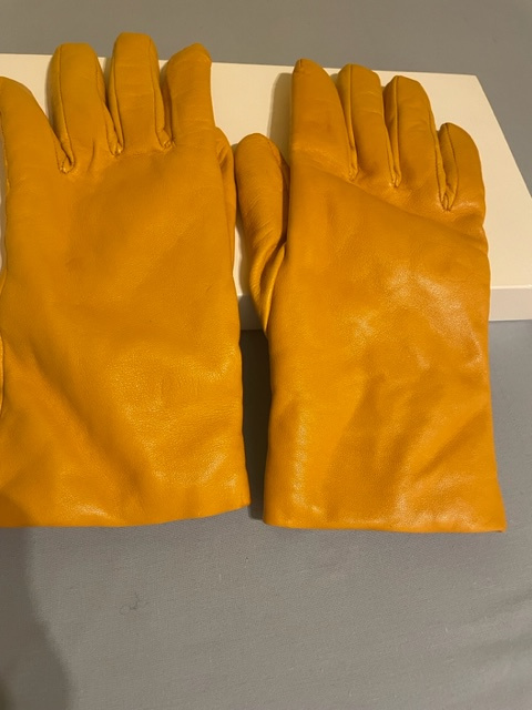 Žluté kožené rukavice vel. 8
