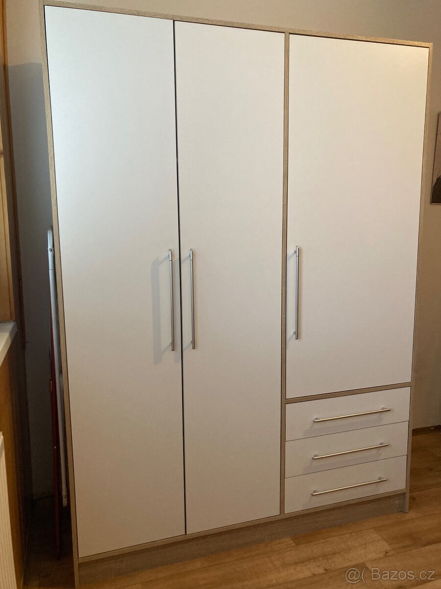 Skříň 140 cm, dub Sonoma