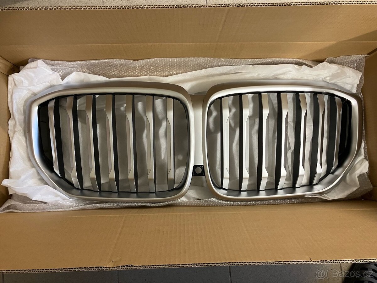 Originální přední mřížka BMW X5