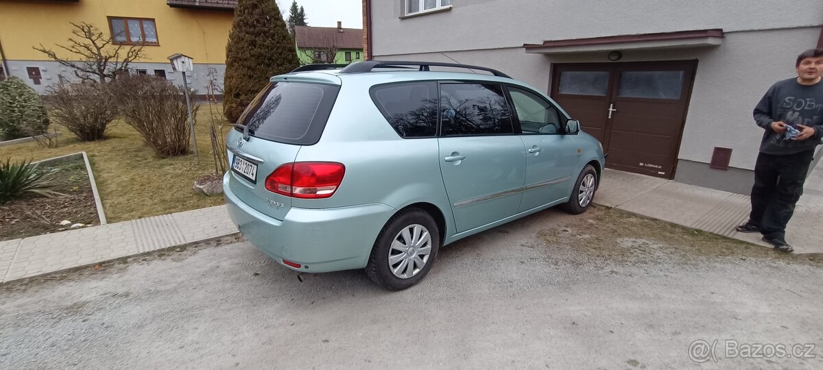 Toyota Avensis Verso