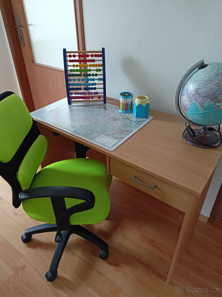 Psací stůl a židle pro děti