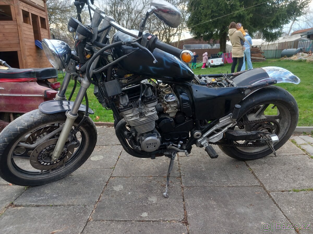 YAMAHA 600 XJ