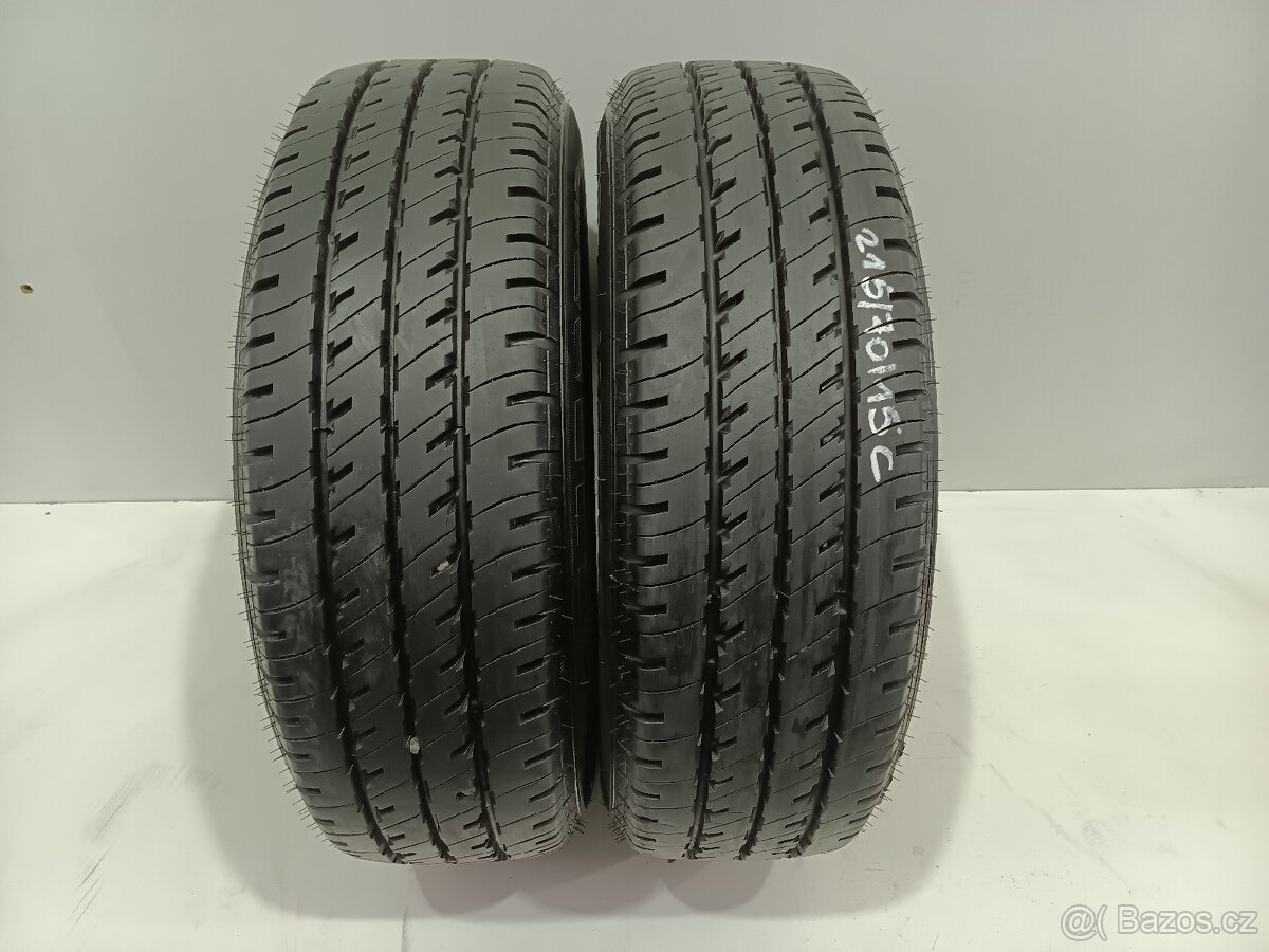 2ks letní pneu 215/70/15C Vredestein
