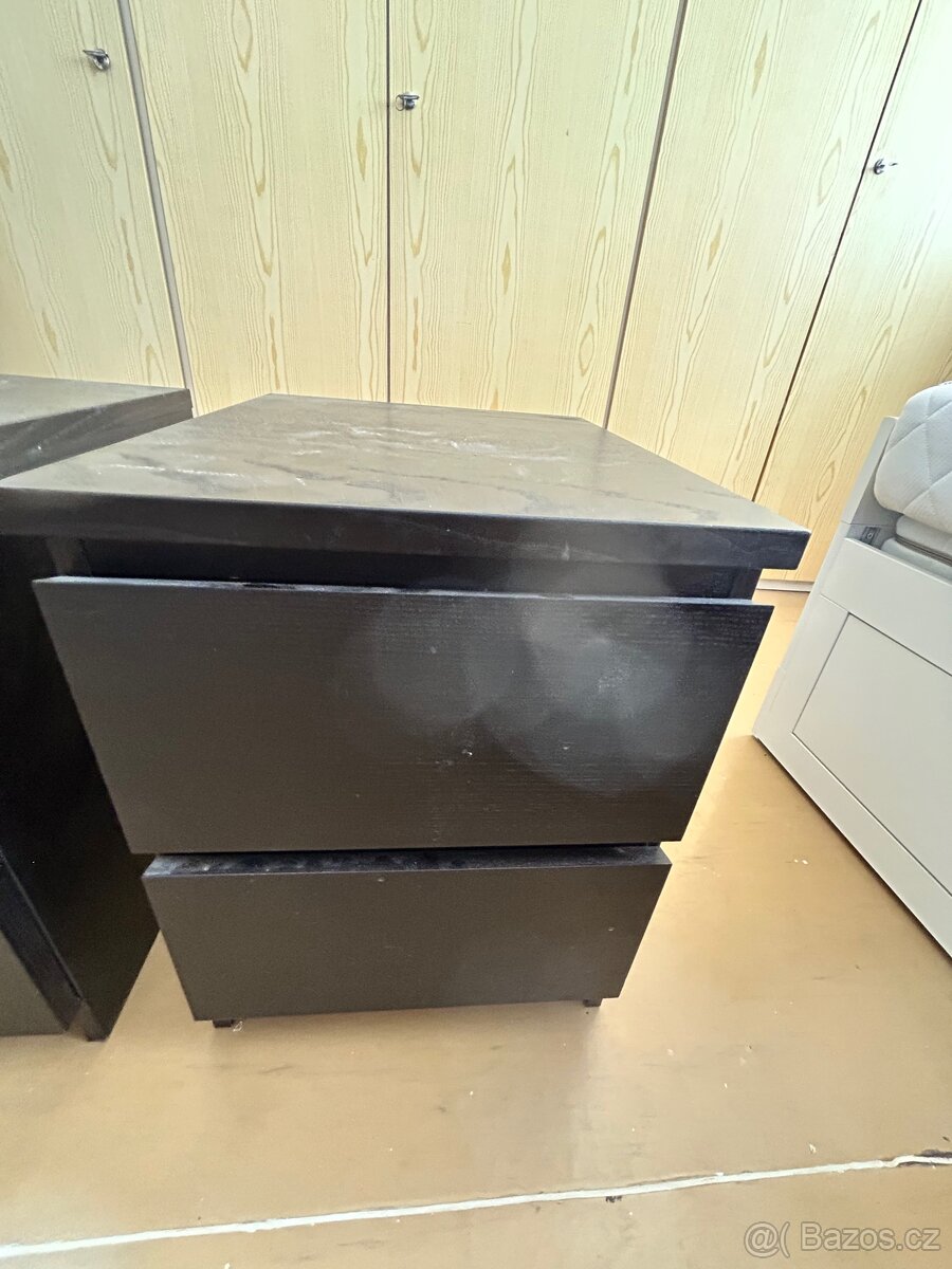Noční stolek ikea