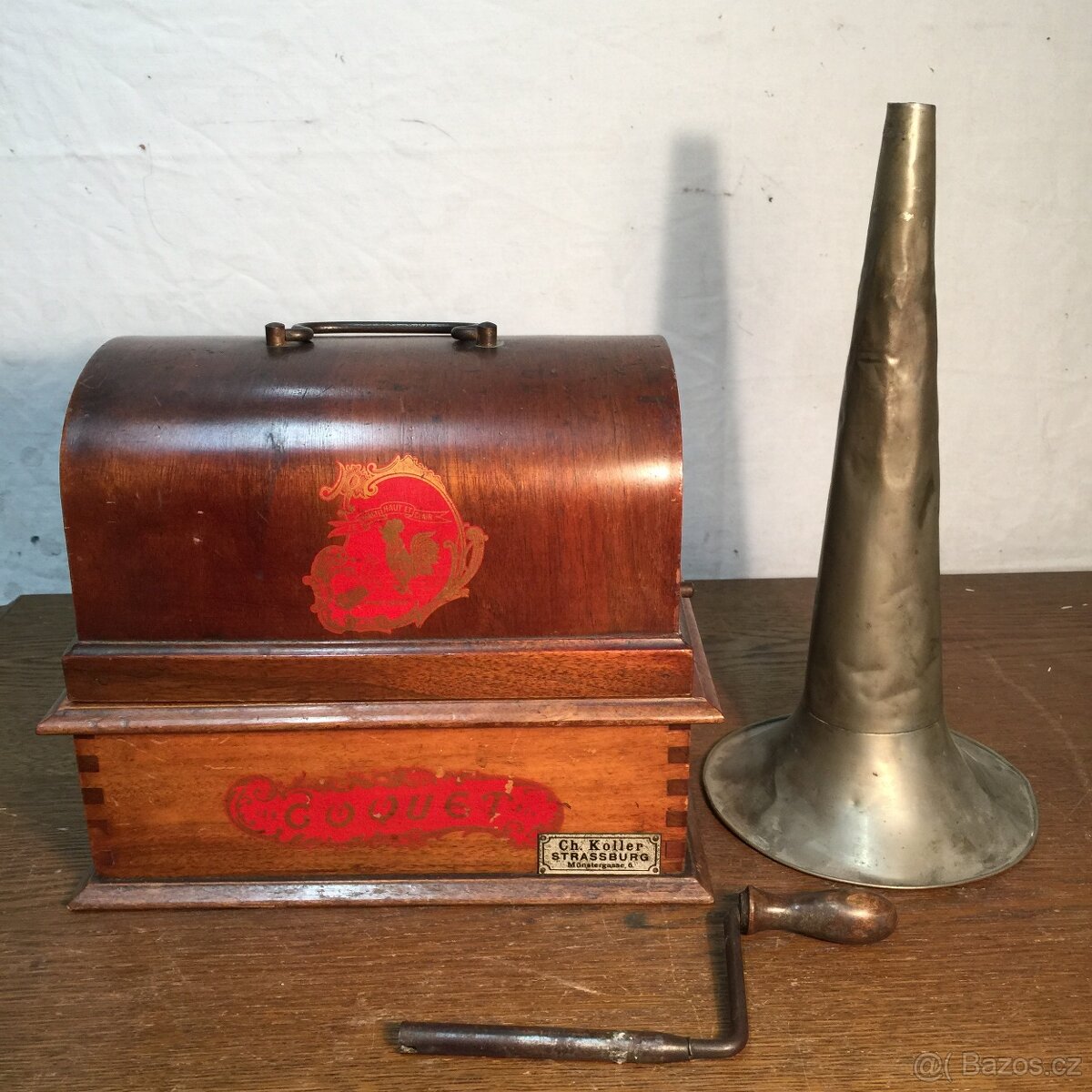 gramofon s troubo na kliku - fonograf 1900