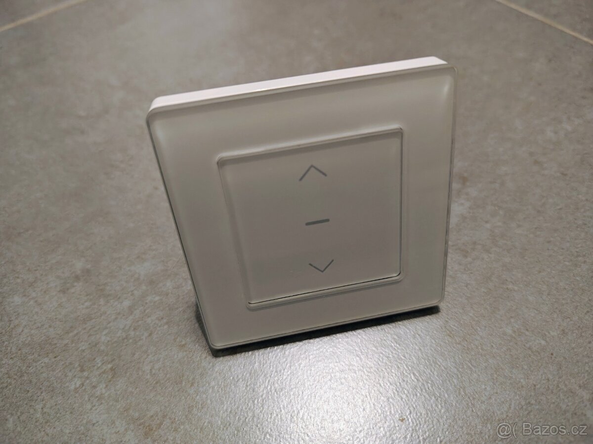 4 ks WiFi ovladač rolet/žaluzií Moes WS-Y-EUTC