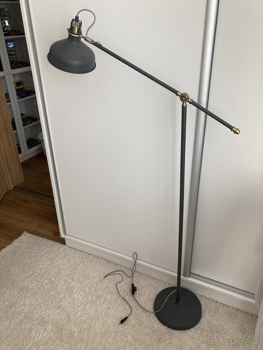 REZERVACE: Stojací lampa ARTHUR (150cm)