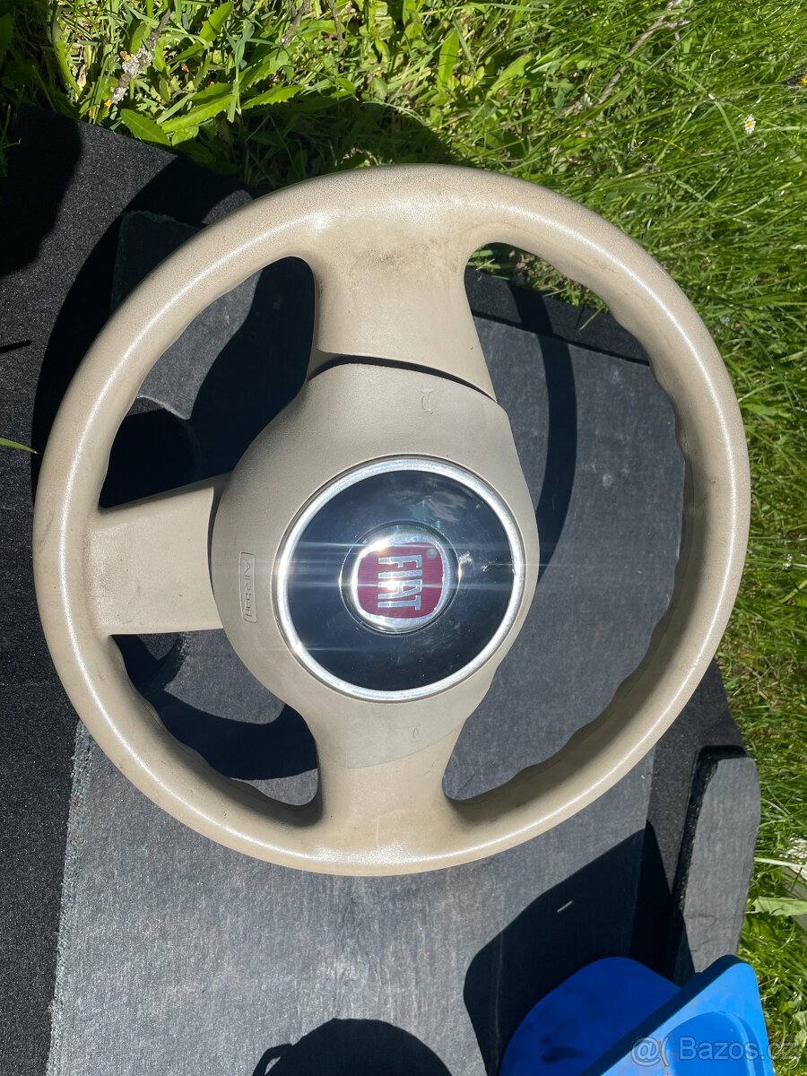 Fiat 500 volant bílý