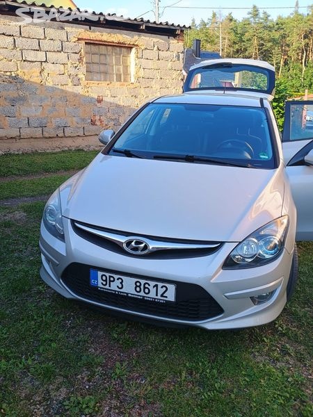 Hyundai i30, 1.6, 66kw letní a zimní kola