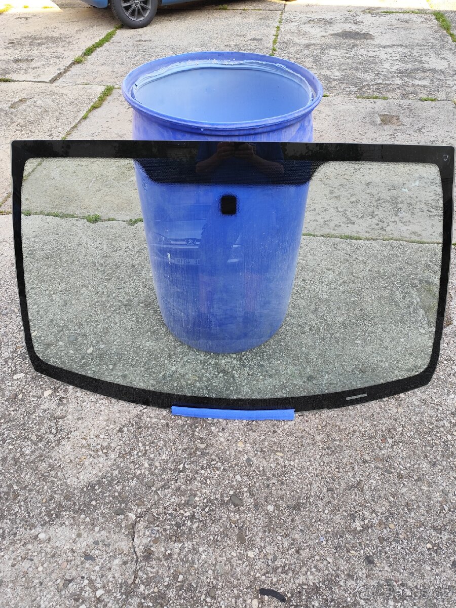 Čelní okno ford fusion