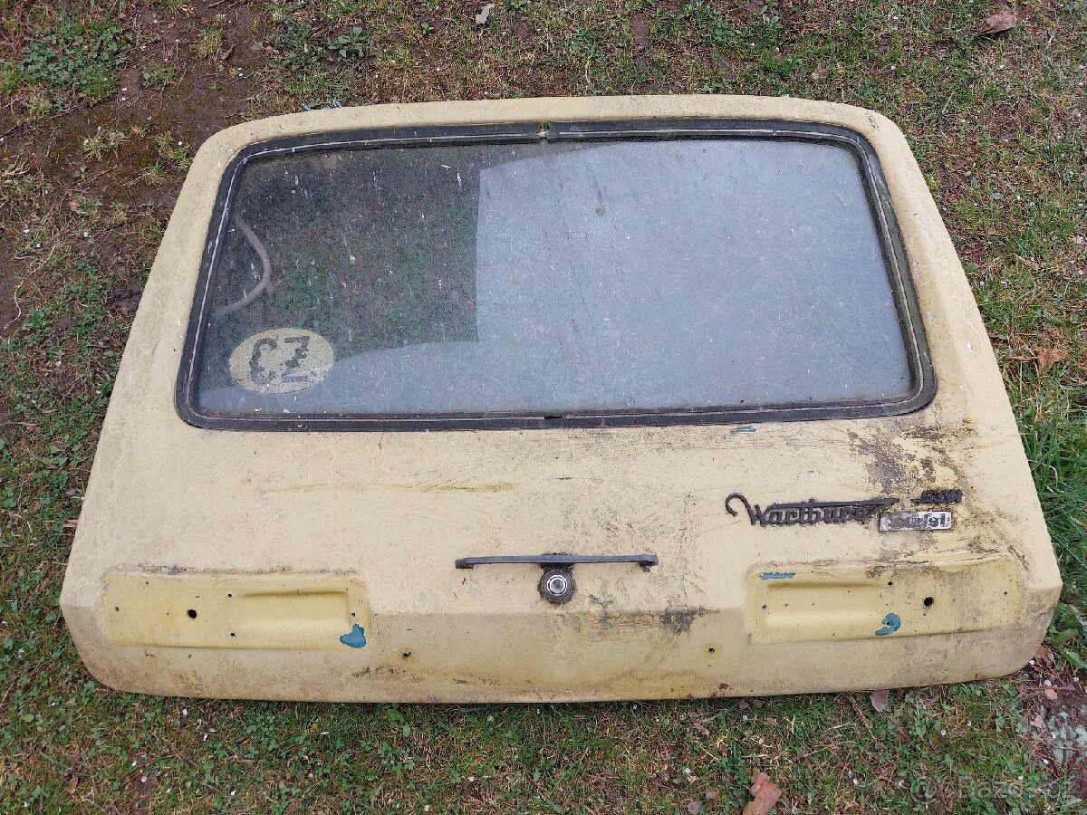 Zadní dveře Wartburg