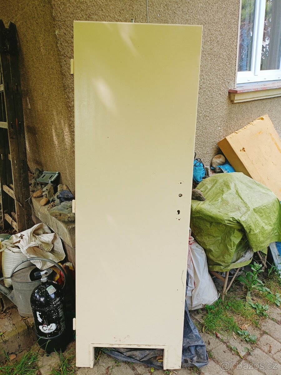 Dřevěné dveře, levé 65x195
