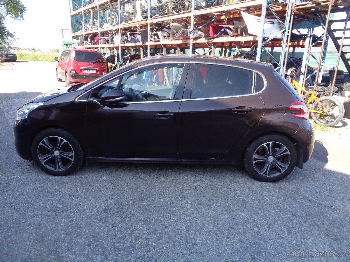 Peugeot 208 1,6hdi, 82kw, Rozprodám na náhradní díly